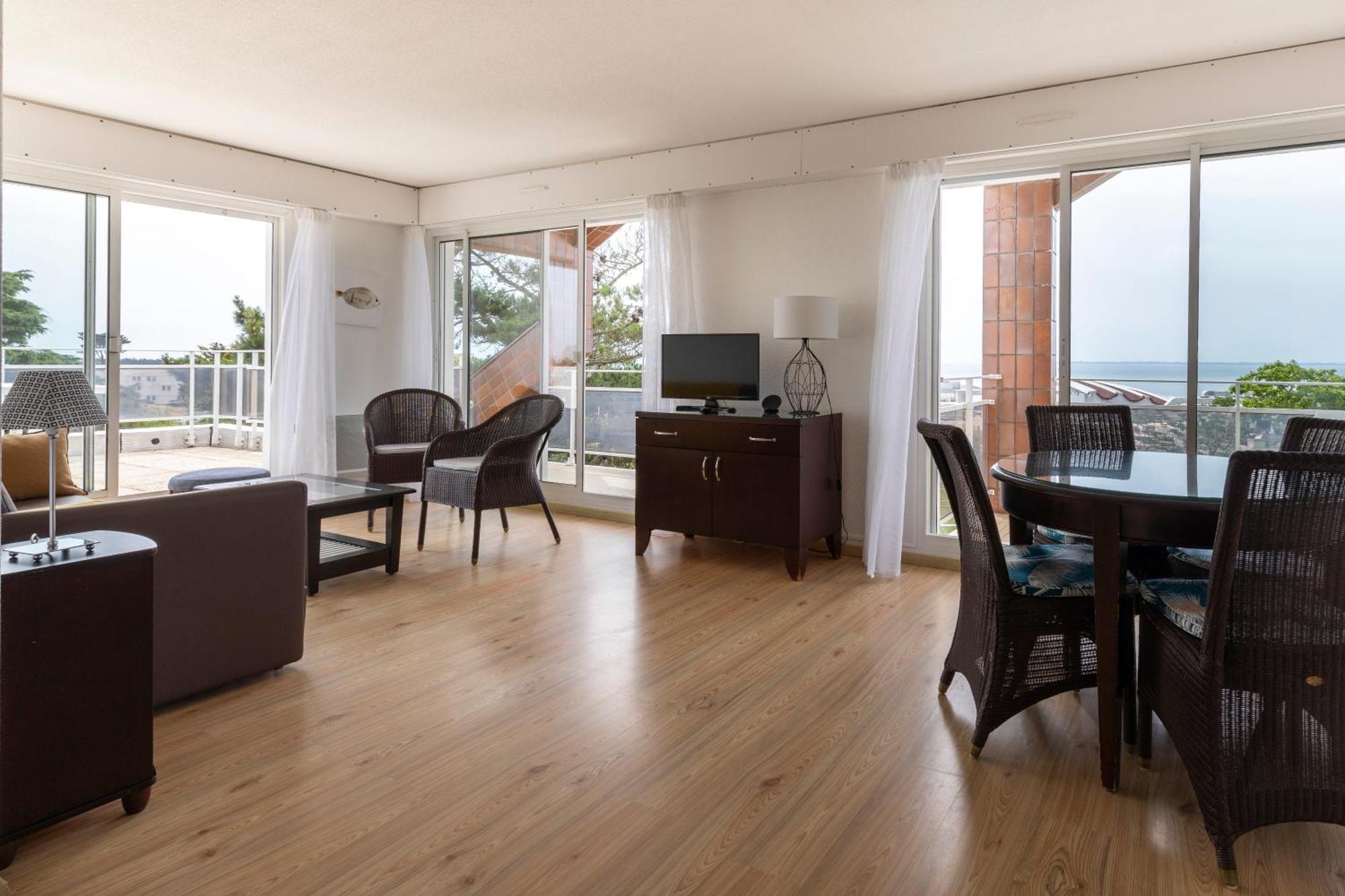 Apartahotel Louison &